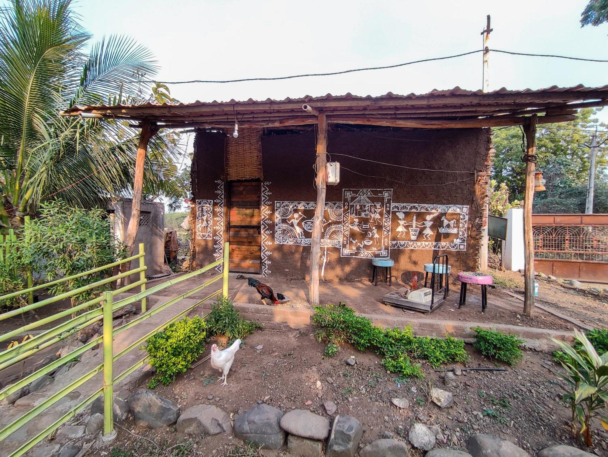 Van Vagdo Resort Rajpipla Esterno foto