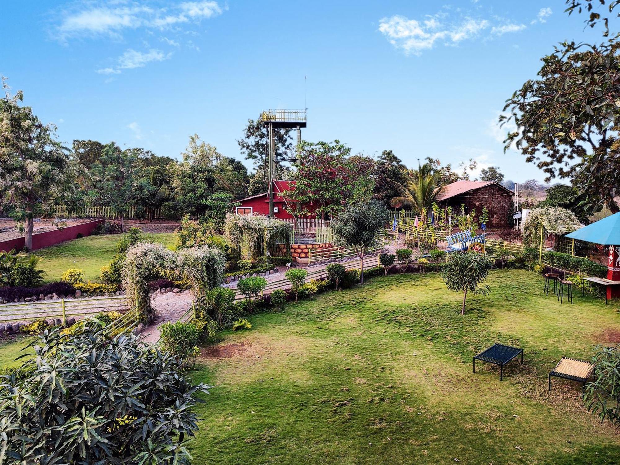 Van Vagdo Resort Rajpipla Esterno foto