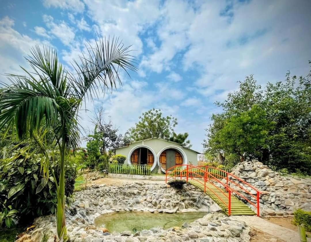 Van Vagdo Resort Rajpipla Esterno foto
