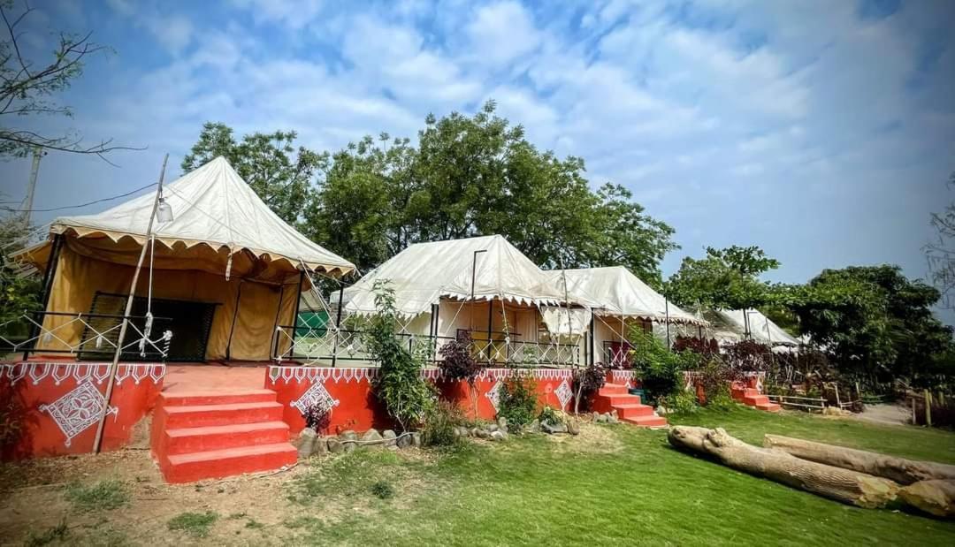 Van Vagdo Resort Rajpipla Esterno foto